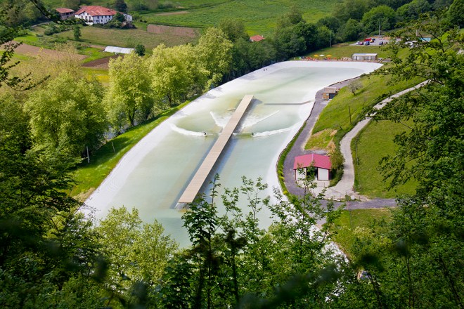 Wavegarden_view_from_the_top